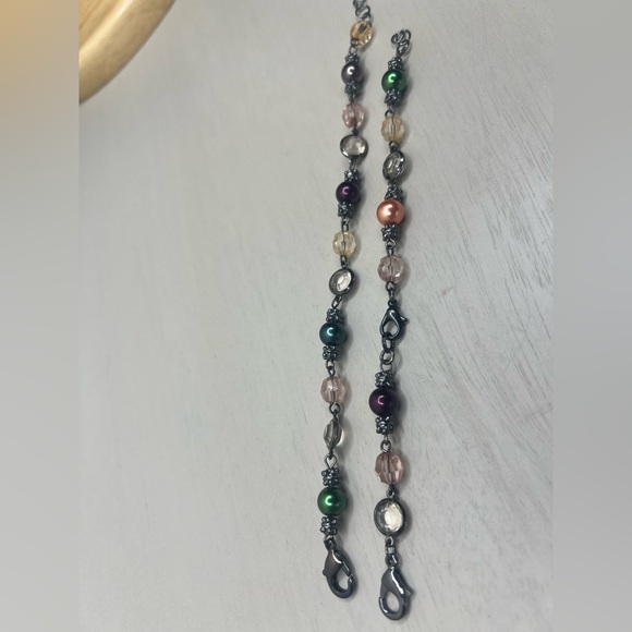 Two jewel tone beaded faux pearl bracelets for girls or for very small wrists. - Picture 8 of 11